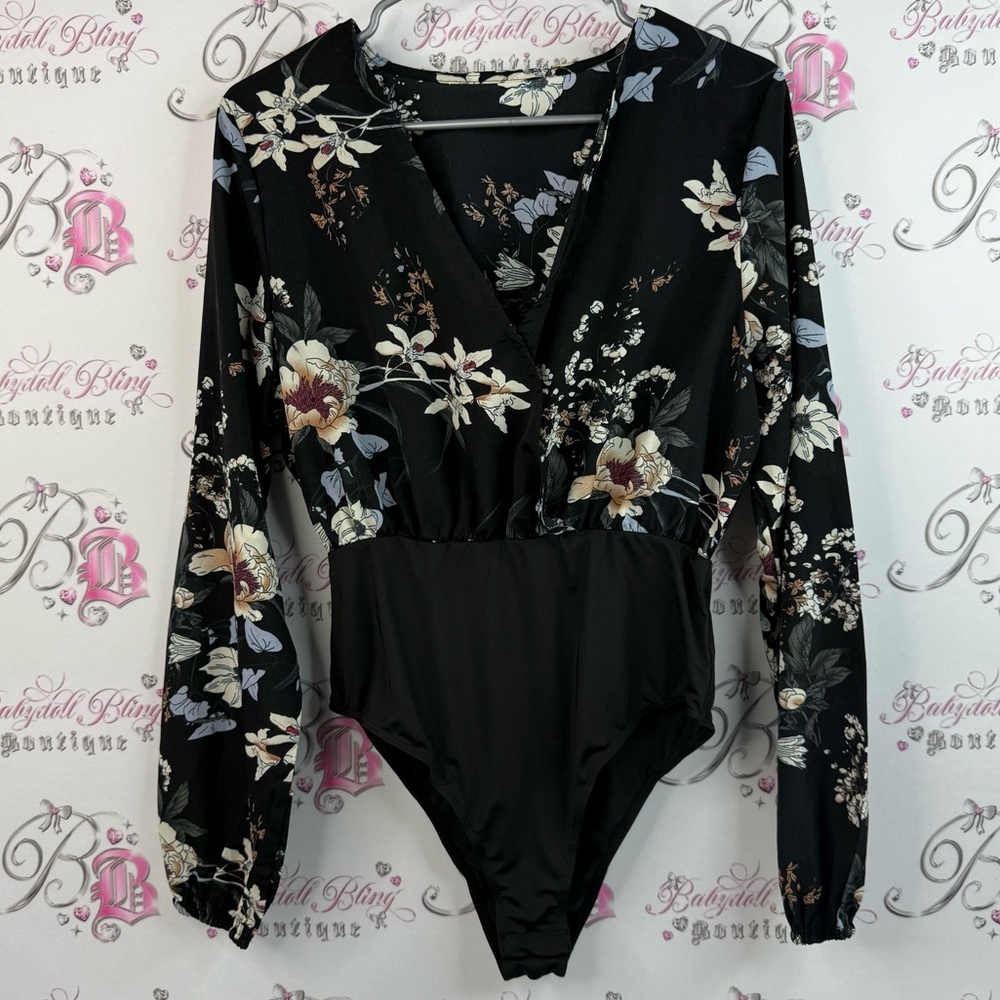 Bodysuit long sleeves flowers floral Black Bodysuit multi color white blue